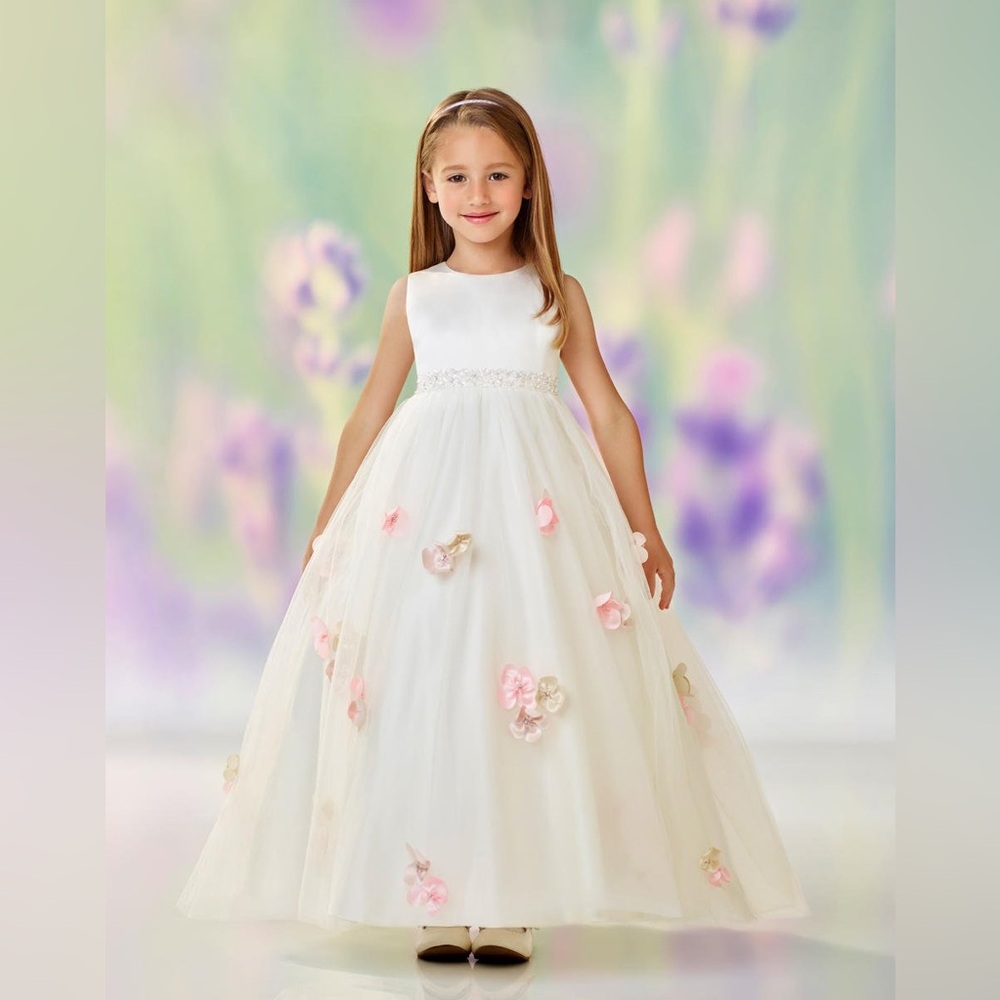 ☀️ Joan Calabrese for Mon Cheri Flower Girl Dress